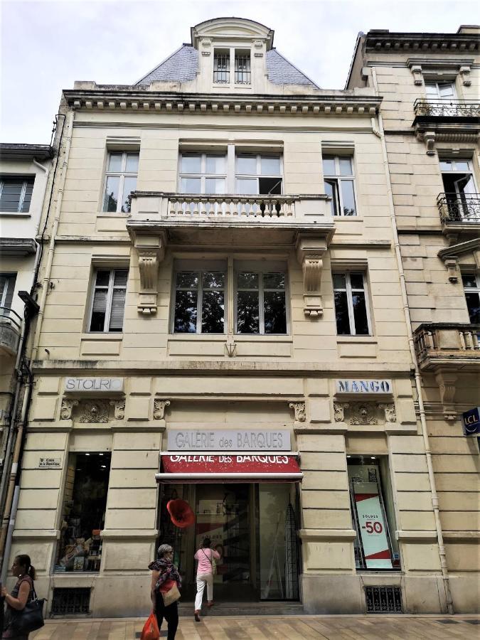 De 105m2, Balcon Sur Cours De La République Apartamento *