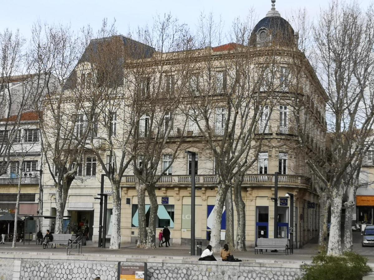 De 105m2, Balcon Sur Cours De La République Narbona